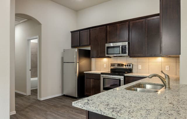 9211  Canyon Bnd Unit 1, Converse, TX 78109 — photo 6