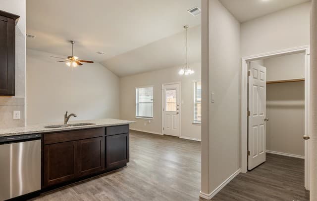 9211  Canyon Bnd Unit 1, Converse, TX 78109 — photo 7