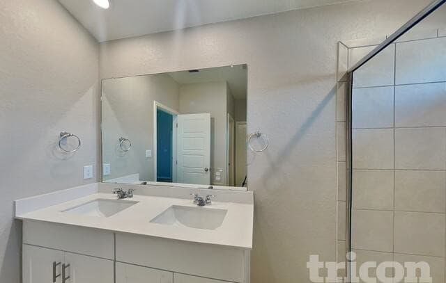 13558  Paxton Blvd, St Hedwig, TX 78152 — photo 9
