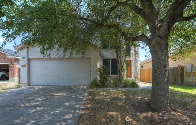 2377  Carson Loop, New Braunfels, TX 78130 — photo 2