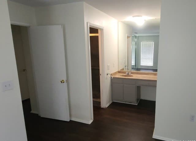 4219  Ramsgate St, San Antonio, TX 78230 — photo 16