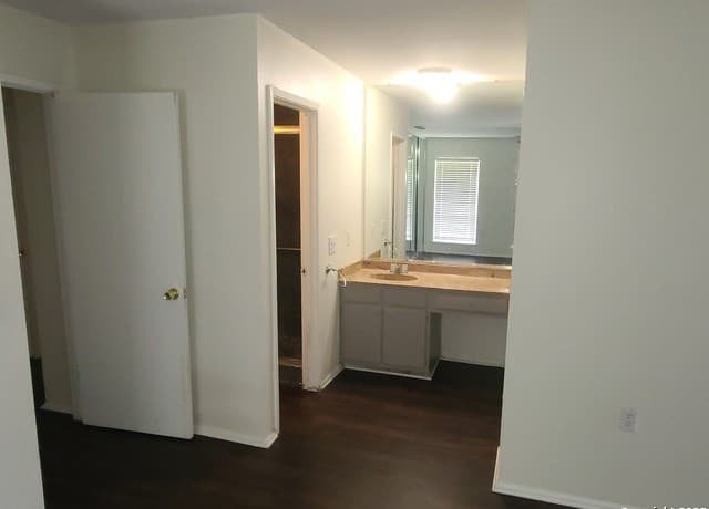 4219  Ramsgate St, San Antonio, TX 78230 — photo 17