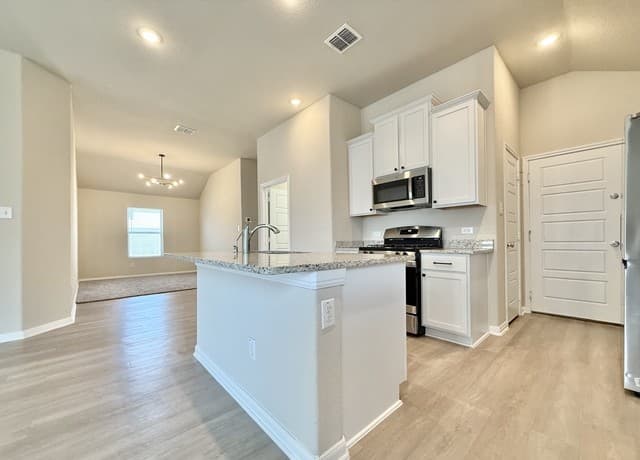 6851  Titan Park, Converse, TX 78109 — photo 12