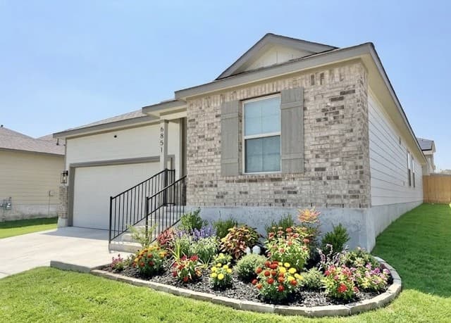 6851  Titan Park, Converse, TX 78109 — photo 3