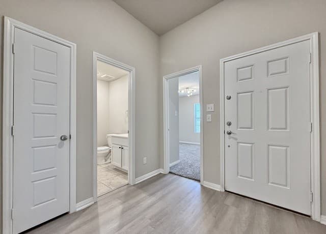 6851  Titan Park, Converse, TX 78109 — photo 4