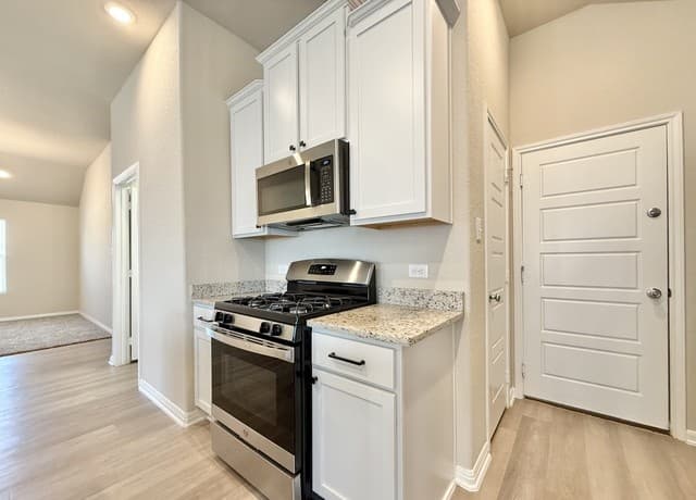 6851  Titan Park, Converse, TX 78109 — photo 9