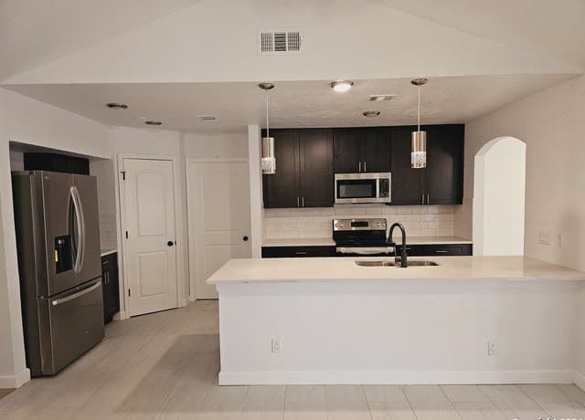 6700  Yellow Rose St, San Antonio, TX 78238 — photo 7