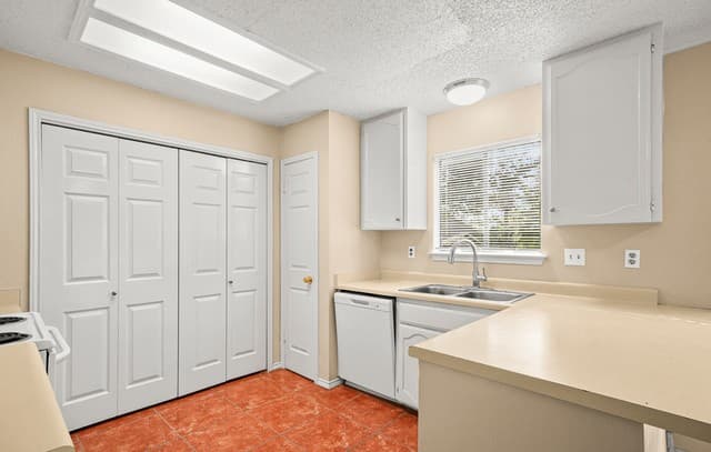 8726  Timber Range, San Antonio, TX 78250 — photo 13