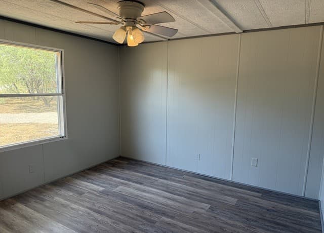 245  Bandera, Bandera, TX 78003 — photo 11
