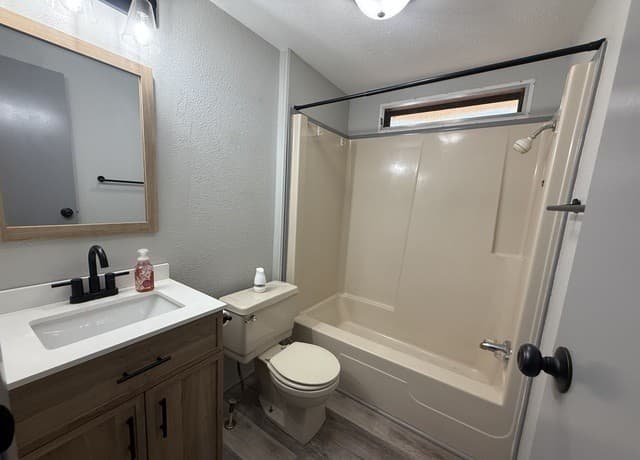245  Bandera, Bandera, TX 78003 — photo 12