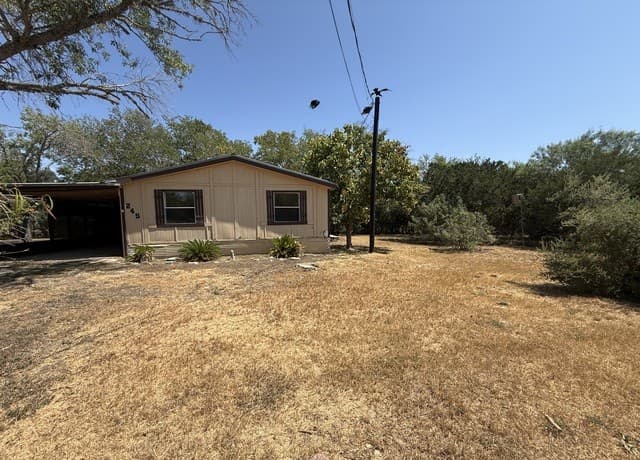 245  Bandera, Bandera, TX 78003 — photo 15