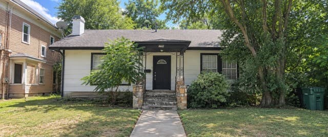 208  Eleanor Ave