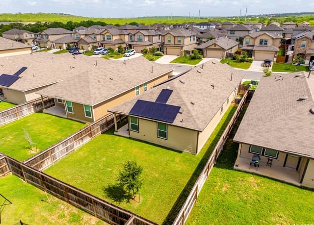 12118  Pease Riv, San Antonio, TX 78245 — photo 2