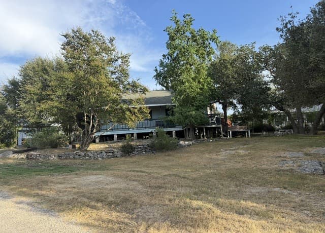 310  Riviera Dr, Canyon Lake, TX 78133 — photo 3