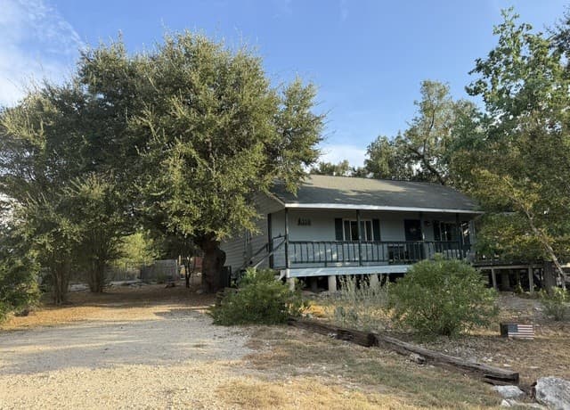 310  Riviera Dr, Canyon Lake, TX 78133 — photo 4