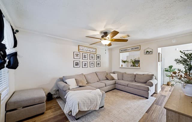 9567  Celine Dr, San Antonio, TX 78250 — photo 7