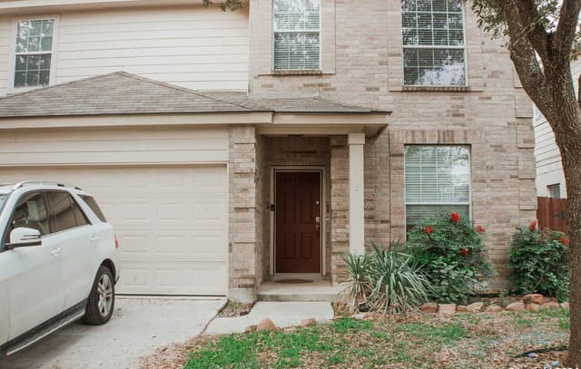 13707  Riverbank Pass
