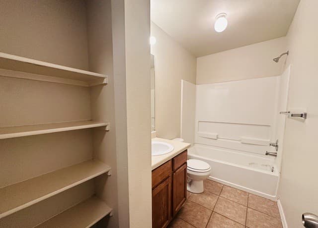 10818  Mathom Lndg Unit 2, Universal City, TX 78148 — photo 14