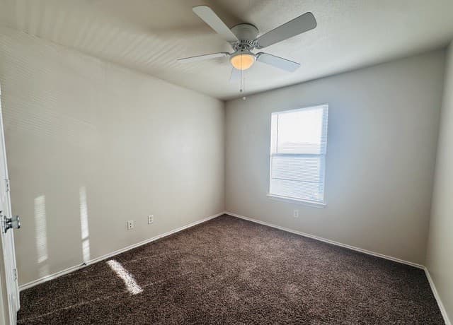 10818  Mathom Lndg Unit 2, Universal City, TX 78148 — photo 17