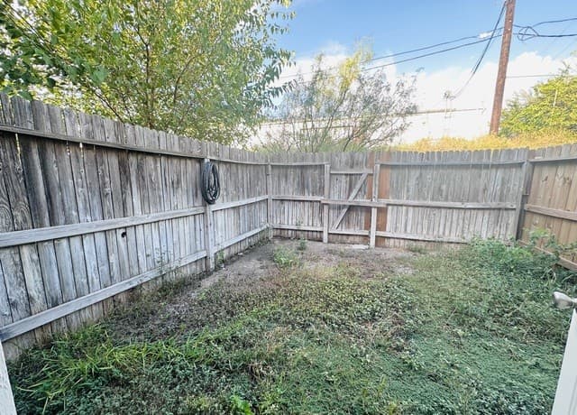10818  Mathom Lndg Unit 2, Universal City, TX 78148 — photo 19