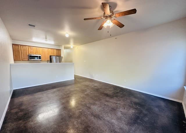 10818  Mathom Lndg Unit 2, Universal City, TX 78148 — photo 5