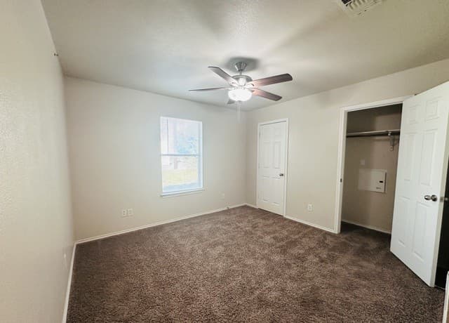 10818  Mathom Lndg Unit 2, Universal City, TX 78148 — photo 8