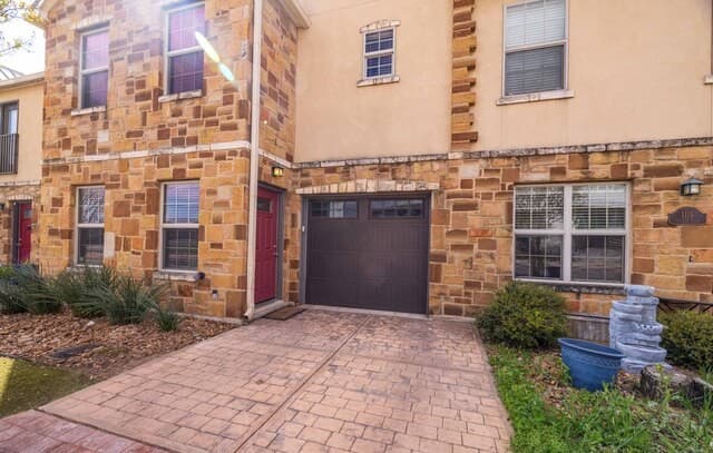 1113  Paniolo Dr, Boerne, TX 78006 — photo 2