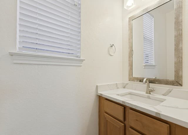 6758  Biscay Bay, San Antonio, TX 78249 — photo 6
