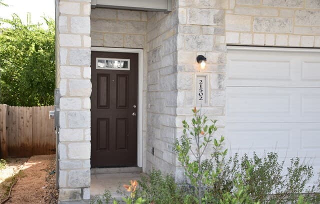 21502  James Charles, San Antonio, TX 78256 — photo 2