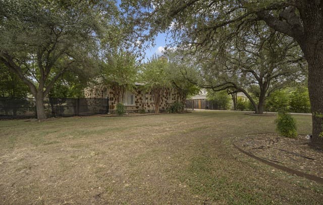 144  Greenlawn Dr