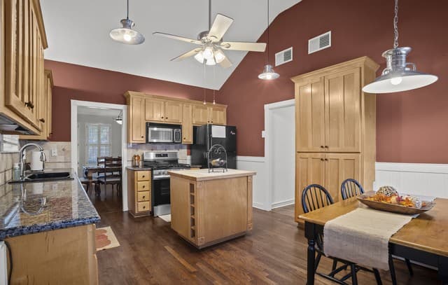 144  Greenlawn Dr, San Antonio, TX 78201 — photo 12