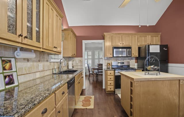 144  Greenlawn Dr, San Antonio, TX 78201 — photo 15