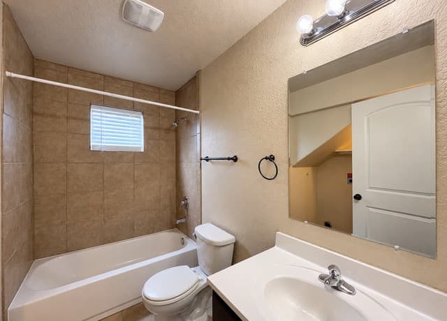 1221 N Navidad Unit 1, San Antonio, TX 78207 — photo 17