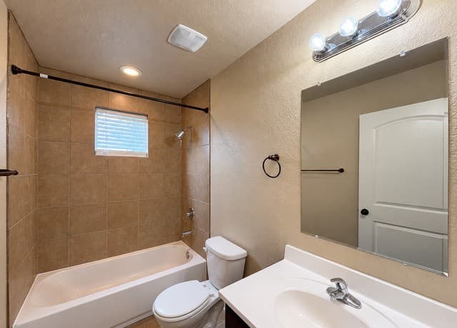 1221 N Navidad Unit 1, San Antonio, TX 78207 — photo 24