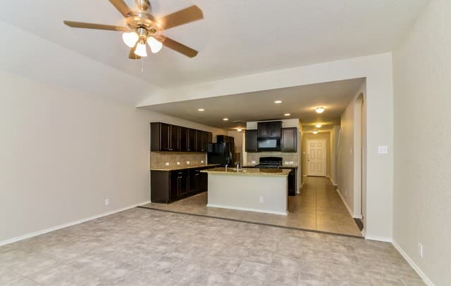 454  Eastern Phoebe, San Antonio, TX 78253 — photo 2
