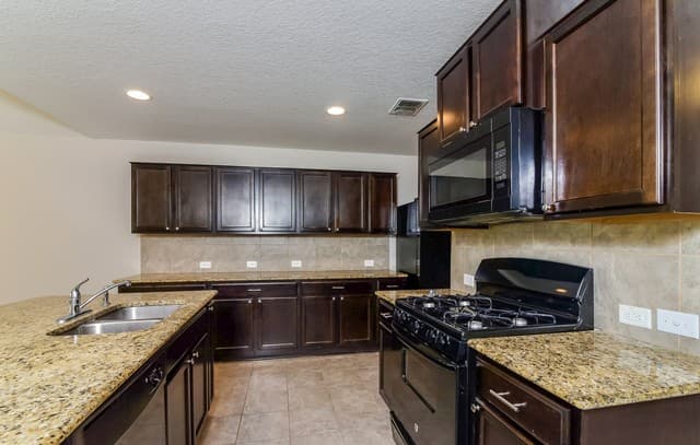 454  Eastern Phoebe, San Antonio, TX 78253 — photo 5