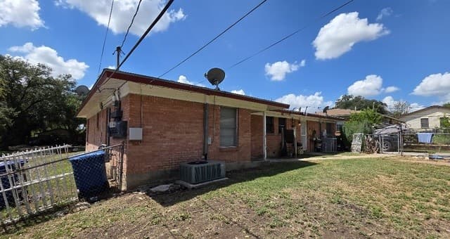 223  Sunnyland Dr, San Antonio, TX 78228 — photo 12