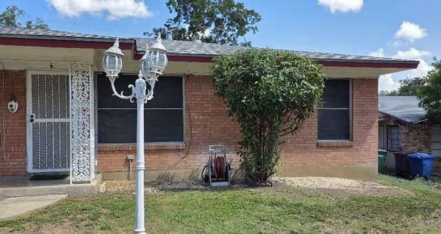 223  Sunnyland Dr, San Antonio, TX 78228 — photo 3
