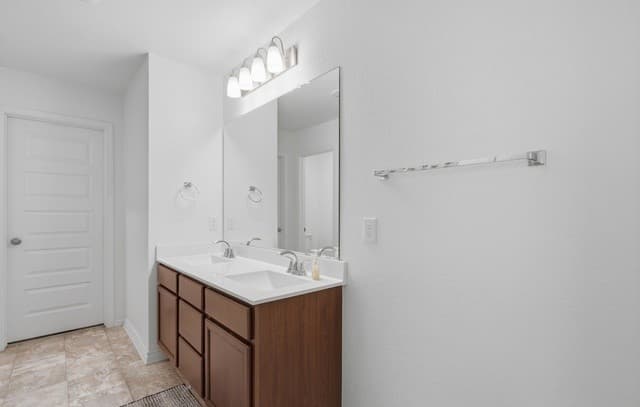 3243  Comanche Xing, San Antonio, TX 78224 — photo 18