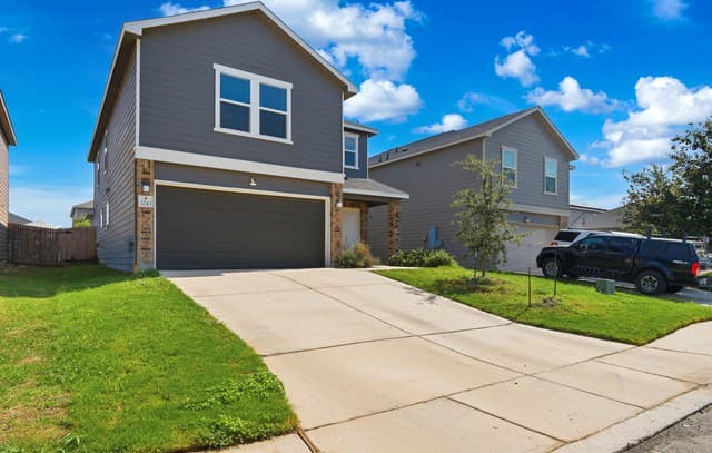 3243  Comanche Xing, San Antonio, TX 78224 — photo 2