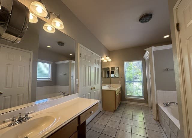 25160  Toutant Beauregard Rd, San Antonio, TX 78255 — photo 15