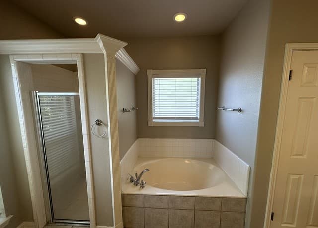 25160  Toutant Beauregard Rd, San Antonio, TX 78255 — photo 16