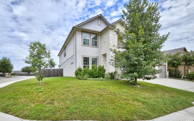 8103 Lovela Bend