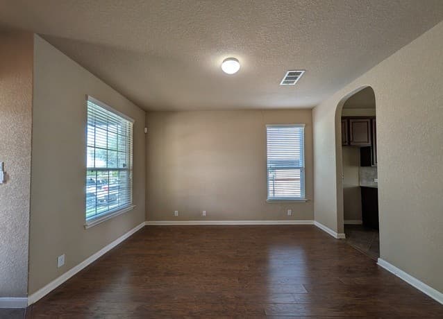 212  Oak Creek Way, New Braunfels, TX 78130 — photo 5