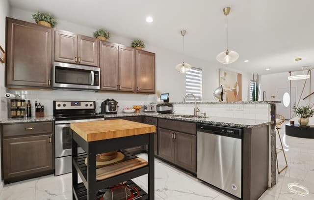 2838  High Castle Lane, San Antonio, TX 78245 — photo 9