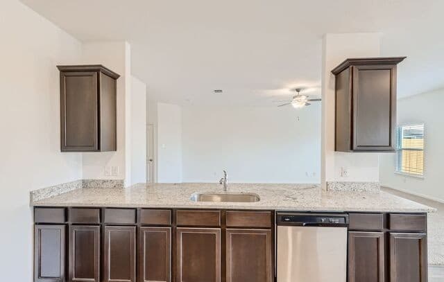 3961  Prairie Crk, New Braunfels, TX 78132 — photo 3