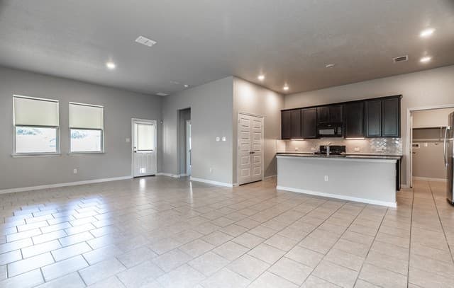 12425  Belfort Pt, Schertz, TX 78154 — photo 10