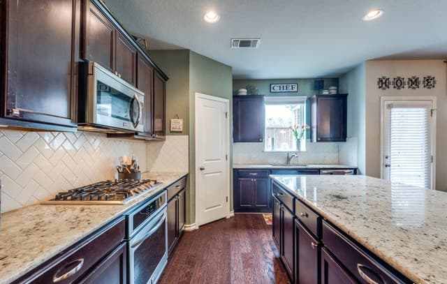 14535  Running Wolf, San Antonio, TX 78245 — photo 4