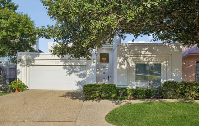 6759  Congressional Blvd