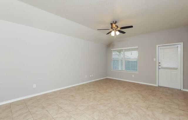 5714  Goliad Blf, San Antonio, TX 78222 — photo 10